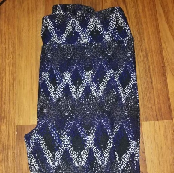 Lularoe TC Leggings- Multiple leggings available - Picture 8 of 8